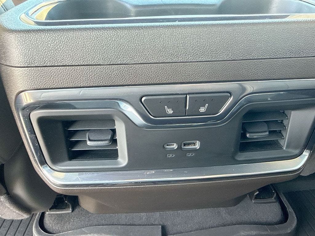 Used 2022 Chevrolet Silverado 1500 LTZ AWD/4WD image 8