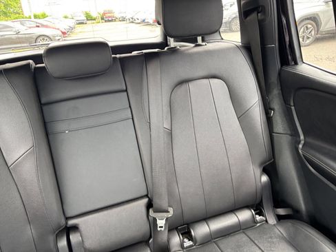 Used 2025 Mercedes-Benz GLB 250 4MATIC image 42