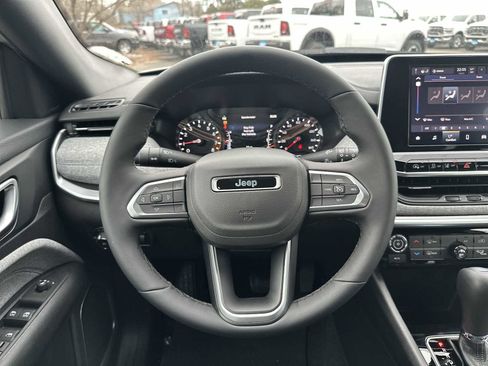 New 2026 Jeep Compass Latitude image 11