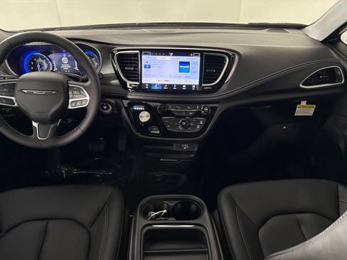 New 2027 Chrysler Pacifica Select FWD image 33