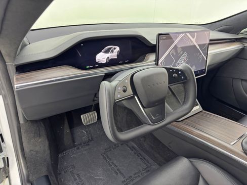 Used 2022 Tesla Model S image 12