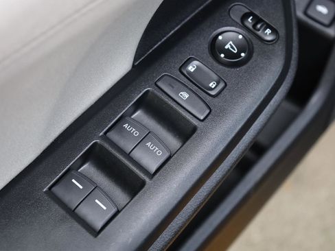 Used 2019 Honda Insight EX image 35