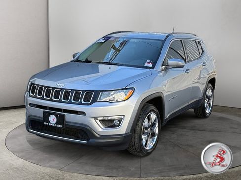 Used 2019 Jeep Compass Limited AWD/4WD image 3