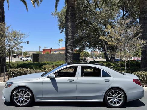 Used 2018 Mercedes-Benz S 560 Sedan image 21