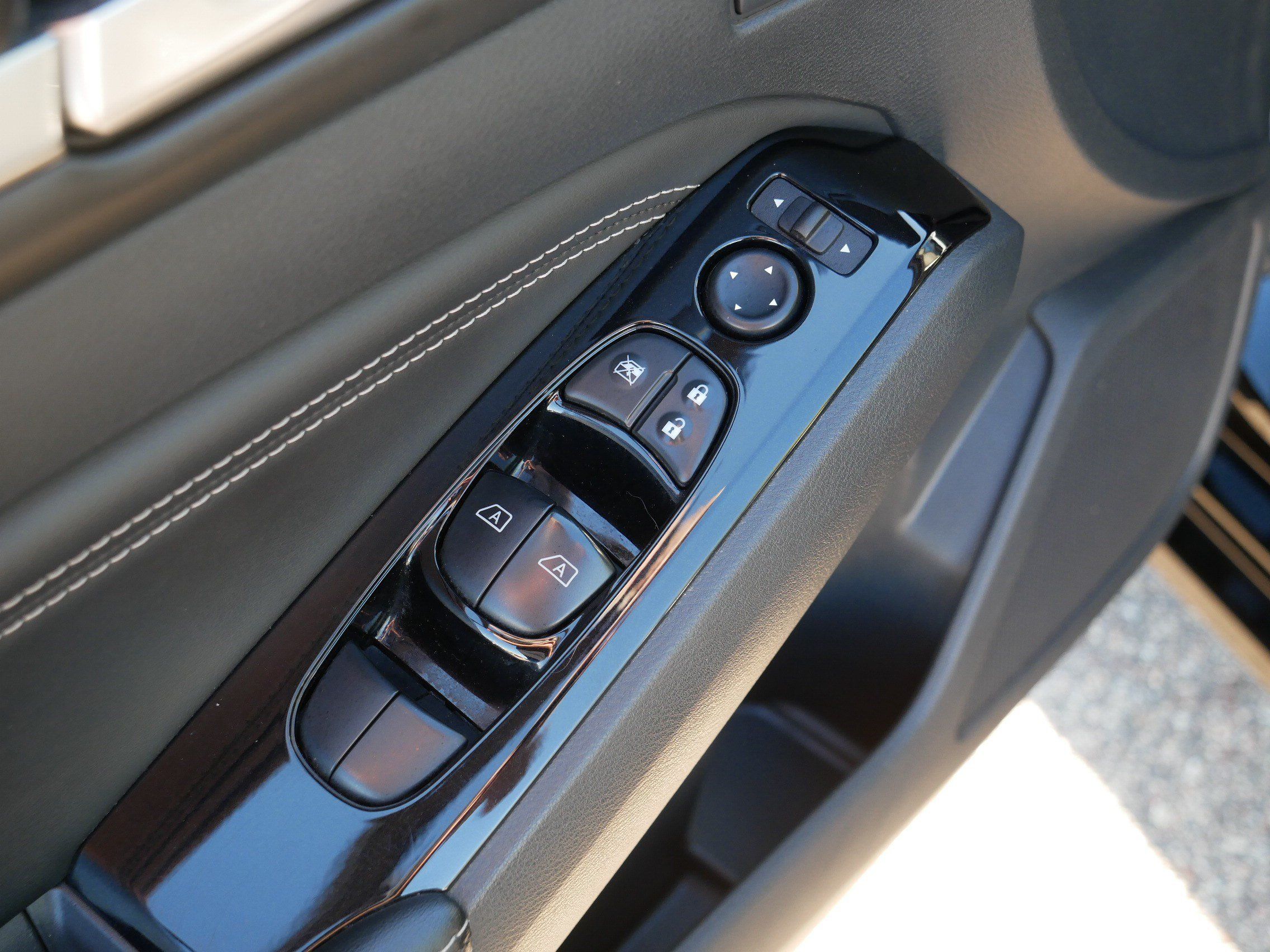 Used 2021 Nissan Altima 2.5 Platinum AWD/4WD image 19