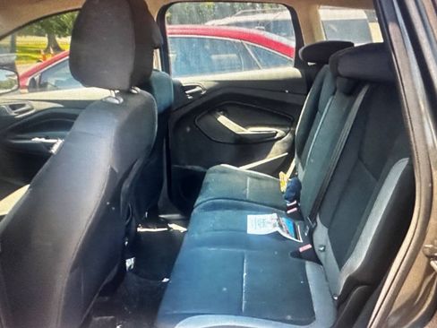 Used 2016 Ford Escape S FWD image 9