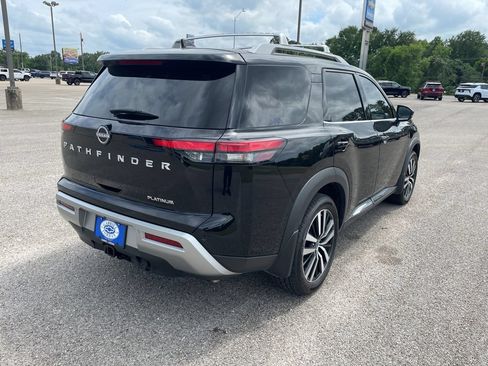 Used 2024 Nissan Pathfinder Platinum FWD image 5