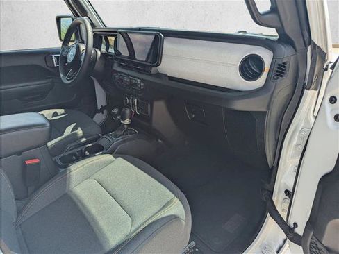 Used 2025 Jeep Wrangler Unlimited Sport AWD/4WD image 20