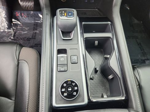 Used 2022 Nissan Pathfinder SL w/ SL Premium Package image 16