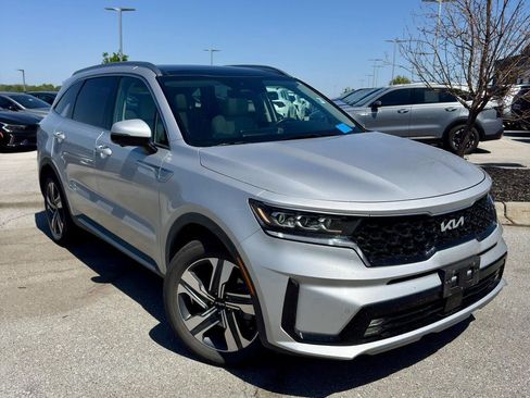 Used 2023 Kia Sorento SX Prestige w/ Panoramic Sunroof Package AWD/4WD image 7