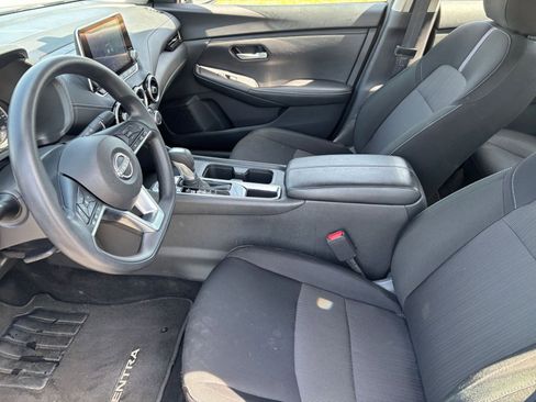 Used 2025 Nissan Sentra SV image 23