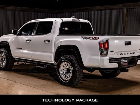 Used 2021 Toyota Tacoma TRD Off-Road w/ Technology Package image 6