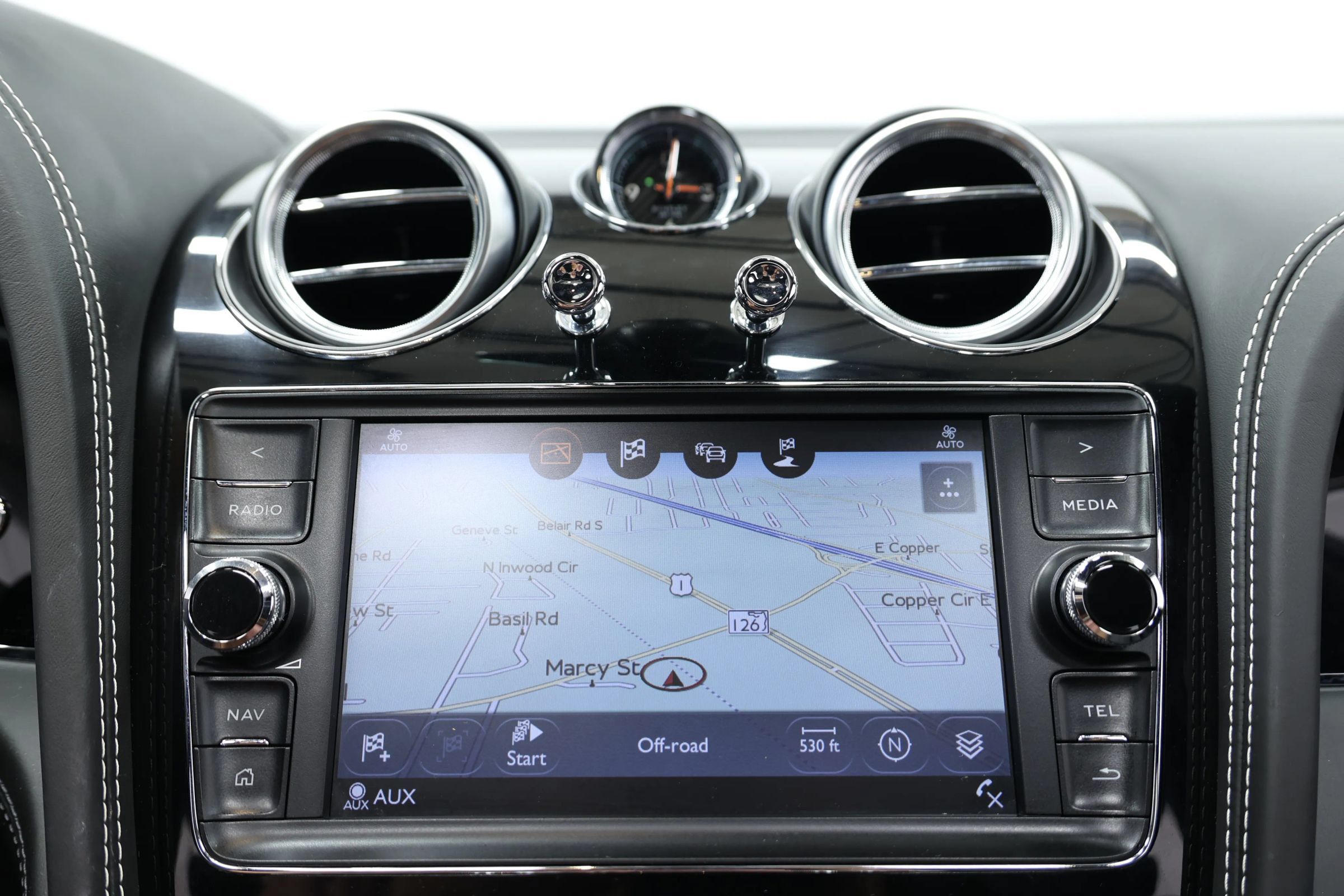 Used 2018 Bentley Bentayga Onyx Edition AWD/4WD image 39