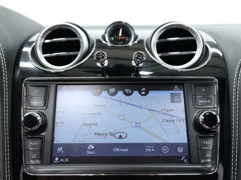Used 2018 Bentley Bentayga Onyx Edition AWD/4WD image 39