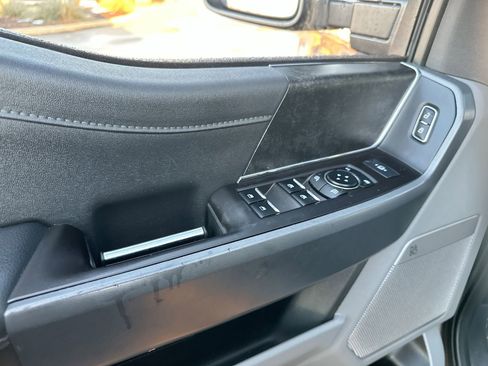 Used 2023 Ford F250 XLT w/ Black Appearance Package image 13