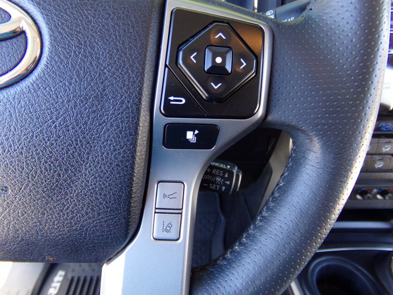 Used 2021 Toyota 4Runner Limited AWD/4WD image 36
