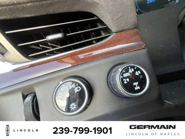 Used 2016 Cadillac Escalade ESV Luxury AWD/4WD image 13