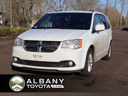 Used 2019 Dodge Grand Caravan SXT image 1