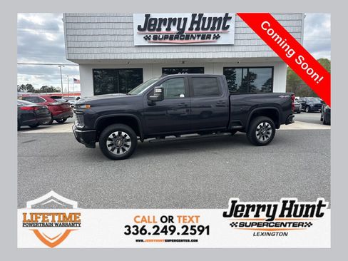 Used 2024 Chevrolet Silverado 2500 Custom w/ Custom Convenience Package image 1