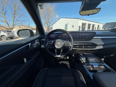 New 2026 Buick Enclave Avenir w/ Super Cruise Package image 2