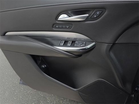 Certified 2025 Cadillac XT4 Premium Luxury image 24