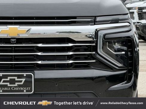 New 2026 Chevrolet Suburban LT RWD image 4