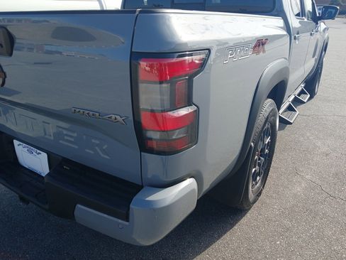 Used 2022 Nissan Frontier PRO-4X w/ Pro-4X Premium Package image 15