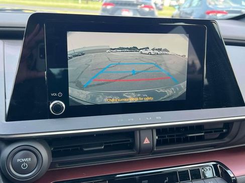 Certified 2023 Toyota Prius Prime FWD image 16