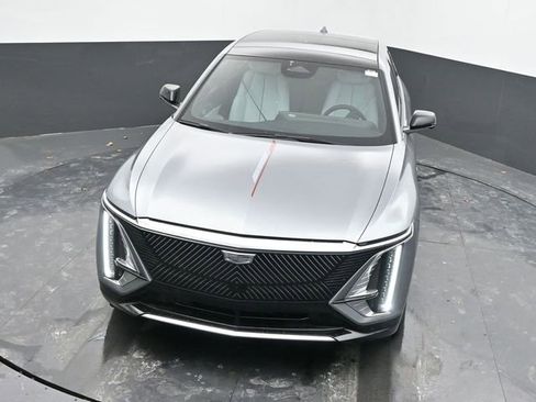 New 2025 Cadillac Lyriq Luxury w/ LPO, Red Accent Package image 28