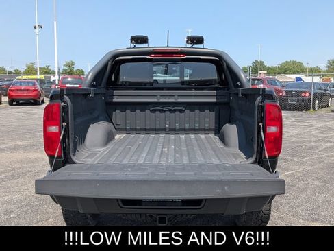 Used 2019 Chevrolet Colorado ZR2 w/ ZR2 Midnight Special Edition AWD/4WD image 8
