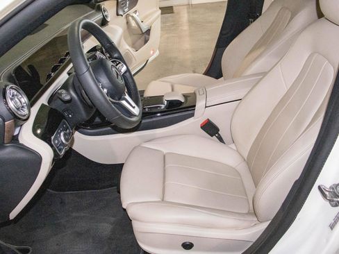 Used 2021 Mercedes-Benz CLA 250 4MATIC w/ Premium Package image 7