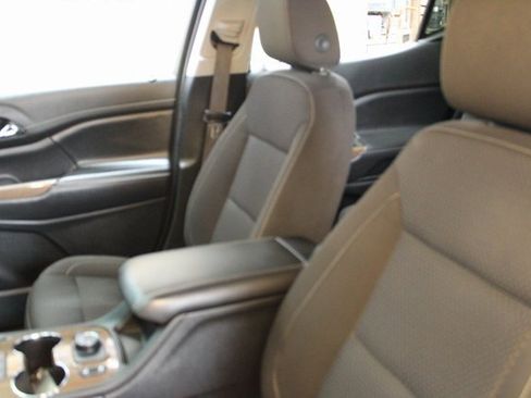 Used 2020 GMC Acadia SLE image 21