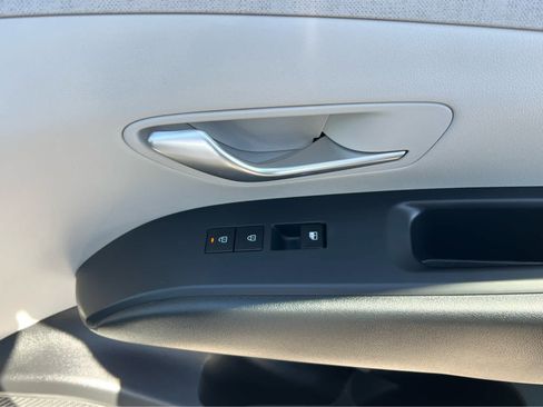 Certified 2025 Hyundai Tucson SEL image 18