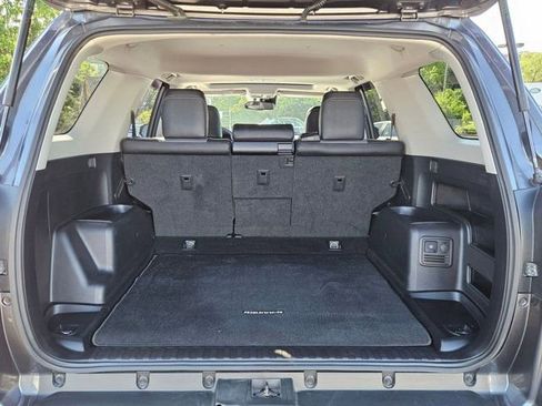 Used 2022 Toyota 4Runner SR5 Premium w/ Moonroof Package AWD/4WD image 22