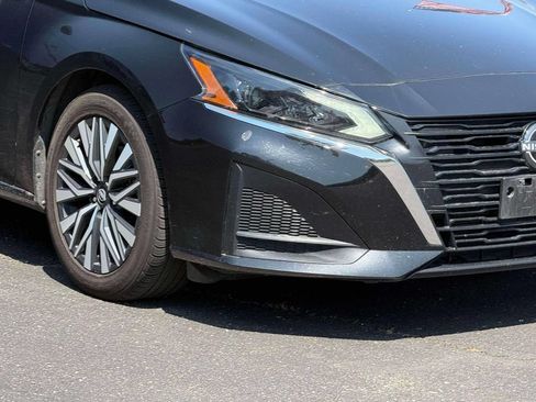 Used 2024 Nissan Altima 2.5 SV FWD image 10
