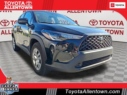 Used 2025 Toyota Corolla Cross L FWD image 1