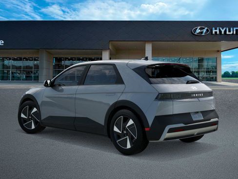 New 2026 Hyundai Ioniq 5 SEL AWD/4WD image 5