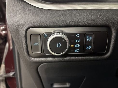 Used 2023 Ford Explorer XLT w/ Equipment Group 202A AWD/4WD image 15