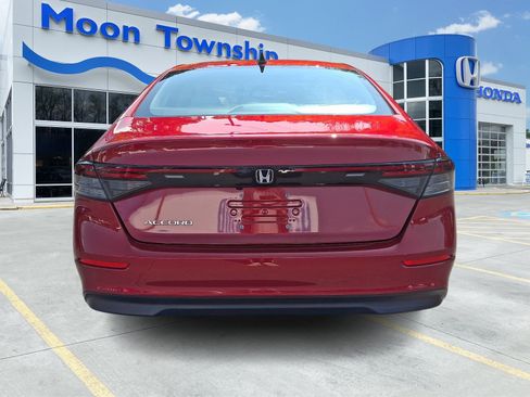 Used 2025 Honda Accord SE image 5