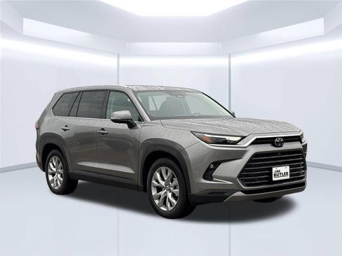 Used 2026 Toyota Grand Highlander AWD Hybrid image 11