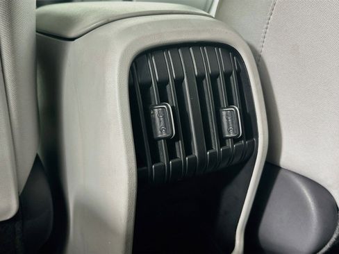 Used 2025 Hyundai Kona SEL FWD image 27