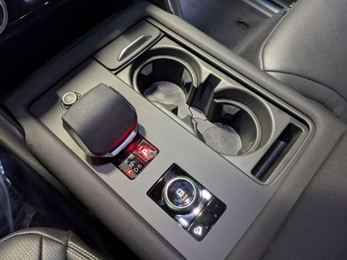 New 2026 Land Rover Discovery S AWD/4WD image 22