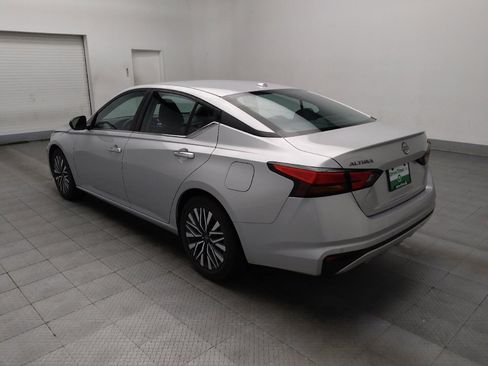 Used 2024 Nissan Altima 2.5 SV image 5
