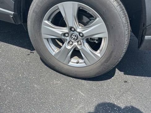 Used 2023 Toyota RAV4 XLE FWD image 9