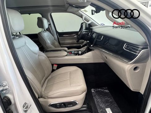 Used 2022 Jeep Wagoneer Series III w/ Premium Group I RWD image 27