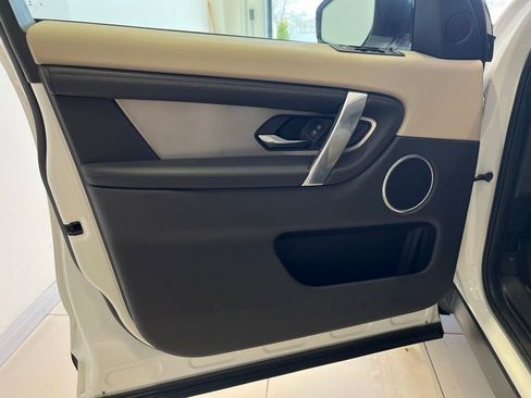 Used 2021 Land Rover Discovery Sport S image 17