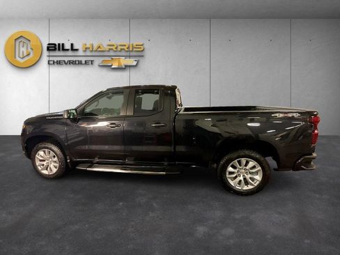Used 2022 Chevrolet Silverado 1500 Custom image 13