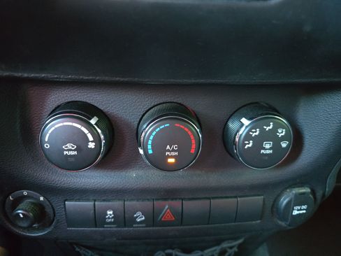 Used 2016 Jeep Wrangler Unlimited Sport w/ Quick Order Package 24S AWD/4WD image 19