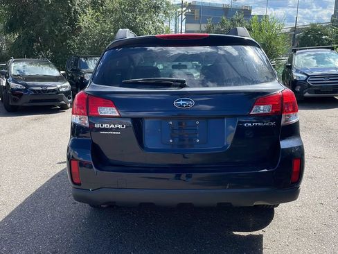 Used 2012 Subaru Outback 2.5i Premium w/ All-Weather Pkg AWD/4WD image 10