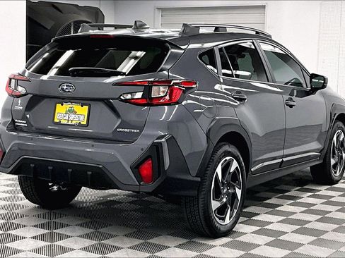 Used 2024 Subaru Crosstrek 2.5i Limited w/ Crosstrek Mirror Package AWD/4WD image 13
